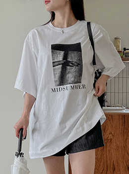 흑백 프린팅 라운드넥 박시핏 코튼 티셔츠